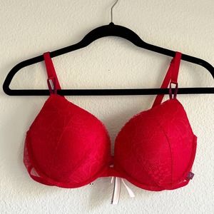Victoria's Secret, Bra, Woman's 36D, Red, Lace